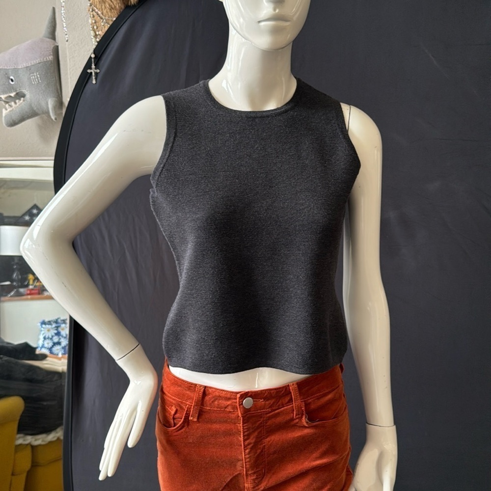 Carlisle grey  wool knit sleeveless sweater vest top size small